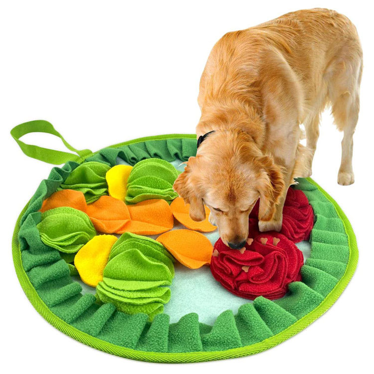 Cho chó ăn Pet Snuffle Mat với dây treo